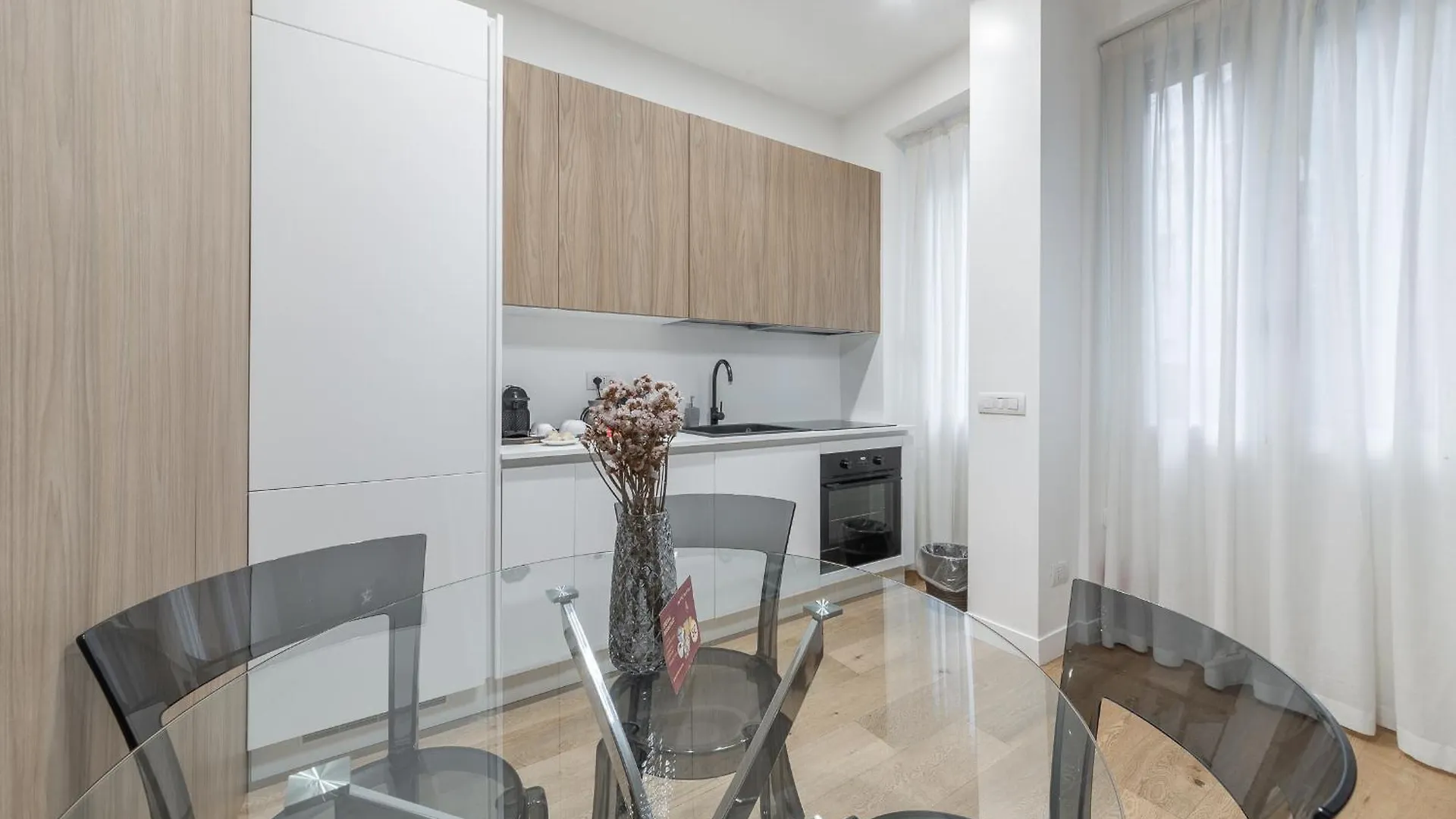 Milan Downtown Apartments 0*,  Italy