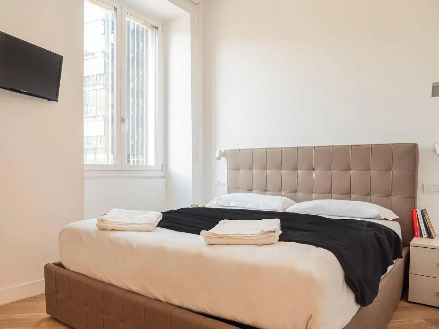 Milan Downtown Apartments 0*,  Ιταλία