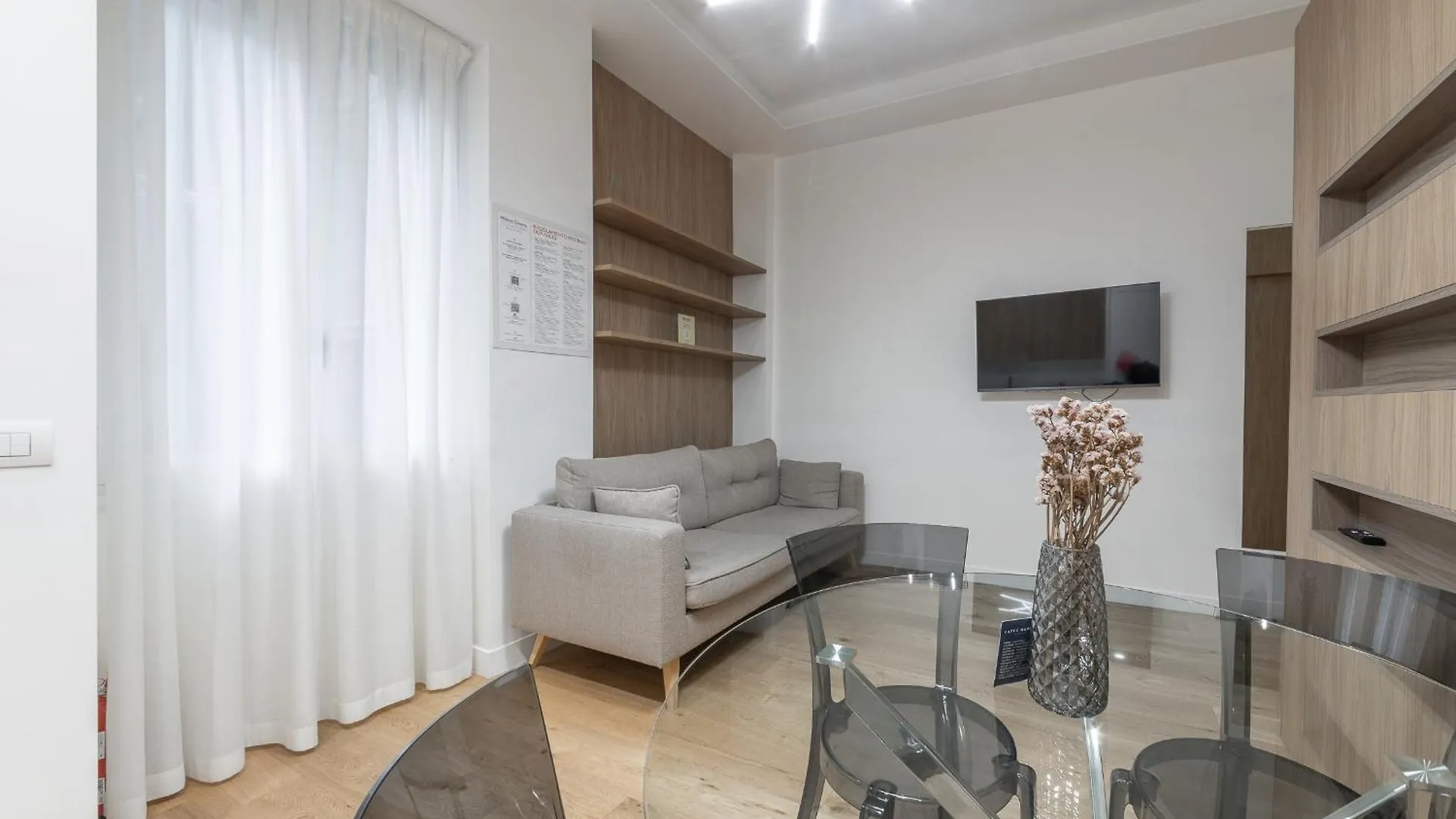Milan Downtown Apartments إيطاليا